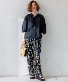 23区 【洗える】スリークボタニカルプリント ドロスト パンツ