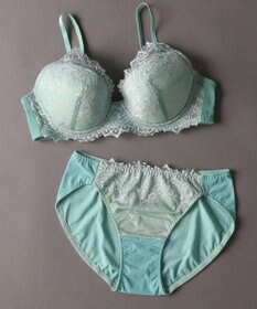 Wing ブラジャー 立体感のあるバストをメイク ふっくらデコルテ きれいな谷間 ブラのズレ・浮きを軽減 【ハイライトブラ】 ブラ CB4000 ウイング／ワコール