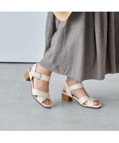 ing <ing>【WEB限定】ストラップクロスサンダル