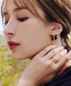 Tiaclasse フラワー＋パールダブルリング