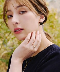 Tiaclasse フラワー＋パールダブルリング