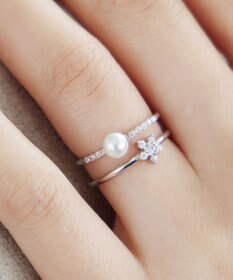 Tiaclasse フラワー＋パールダブルリング