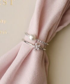 Tiaclasse フラワー＋パールダブルリング