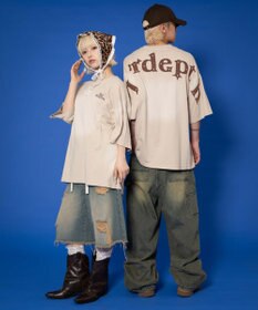 WEGO 【ユニセックス着用ITEM】バックスタッズグラフィックT（SS）