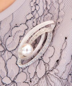 Tiaclasse パール＋ロングブローチ