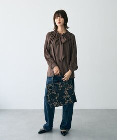 YECCA VECCA フリルギャザーボウタイブラウス