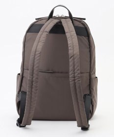 LA BAGAGERIE エナメルアクセントリュックサック