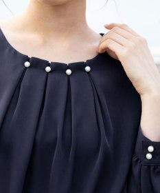 Tiaclasse L 【洗える】大人上品なタックパールブラウス