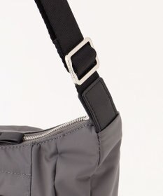 Y'SACCS カーゴポケット　ショルダーバッグ