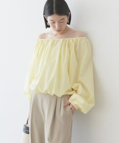 AMERICAN HOLIC イージーケアオフショルダーギャザーブラウス