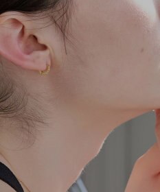 Phoebe 【金属アレルギー対応】ワンタッチビジューフープミニピアス　ゴールド/サージカルステンレス