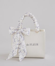 Maison de FLEUR スカーフ付きギャザーハンドル２Ｗａｙバッグ