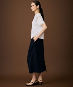 自由区 L 【カタログ掲載・すっきりシルエット・清涼感】エンブロイダリーローンストレート スカート