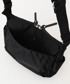 Y'SACCS トリプルポケットベーシックショルダー