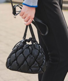 Tiaclasse キルティング巾着ショルダーバッグ