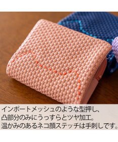 tsumori chisato CARRY エンボスメッシュ 2つ折り財布 スリムタイプ 猫ステッチ