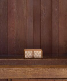 MIYABIYA LAQUOHクロス柄ジャガード財布