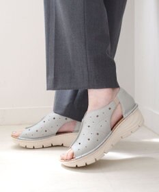 Pointer 本革 超軽量厚底パンチングサンダル