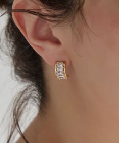 Tiaclasse 【金属アレルギー対応】　クリスタルピアス