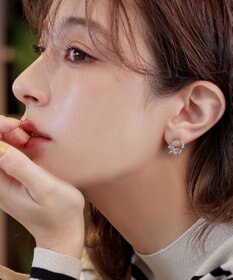 Tiaclasse 【金属アレルギー対応】バタフライサークルピアス