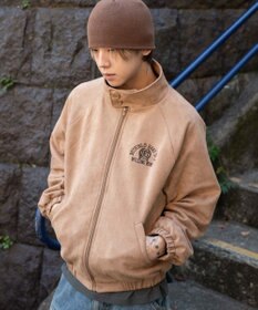 WEGO 【ユニセックス着用ITEM/MLサイズ展開】フェイクスウェードロゴスウィングトップ