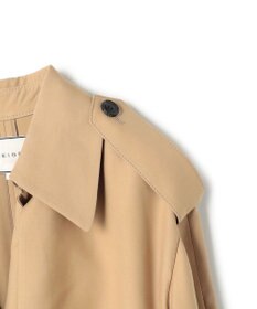 BEIGE， VESZELYITE / ラップショートトレンチコート