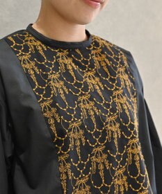 muuc 〈遠州織物の工場で織られた上質なコットン生地〉イラカ刺繍切り替え ボリューム袖 プルオーバーブラウス