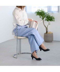 Riz raffinee <Riz raffinee>バックルモチーフコンビパンプス