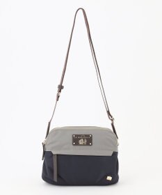 LA BAGAGERIE ウォータープルーフナイロン　スクエアショルダー