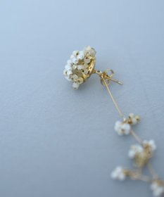 monshiro カモミールフラワーピアス