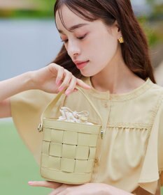 Tiaclasse  【ストラップ付き】編みこみミニバゲットバッグ