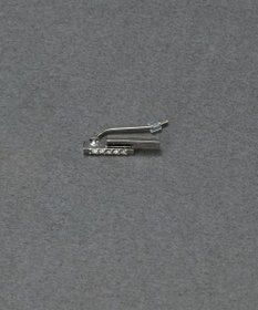 Phoebe 〈金属アレルギー対応〉デュオバービジューイヤーカフ（片耳）　シルバー/ニッケルフリー