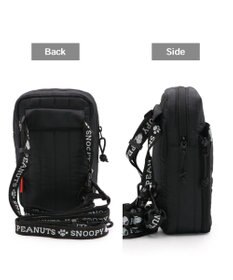PET PARADISE スヌーピー ショルダーポーチ付き リード ４S～S  小型犬