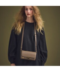 A.D.M.J. 【牛革】クラシックアニルブリロ/ラウンドクラッチショルダー