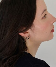 Phoebe 【金属アレルギー対応】フラワーワンタッチフープピアス　シルバー/サージカルステンレス