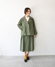 muuc 〈遠州織物の工場で織られた上質なコットンコーデュロイ生地〉花刺繍スカート（セットアップ可能）