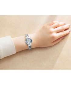 CITIZEN 【ソーラー電波】シンプルで使いやすい 小さめサイズ  秒針・日付つき  レトロクラシカルなテイスト