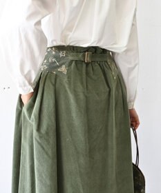 muuc 〈遠州織物の工場で織られた上質なコットンコーデュロイ生地〉花刺繍スカート（セットアップ可能）