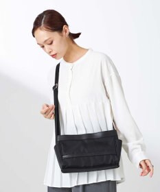 Y'SACCS トラベル ホライズンショルダー