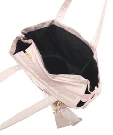 Maison de FLEUR リボンチャーム付きマルチポケットトートバッグ