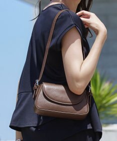 Tiaclasse 【安田美沙子さん着用・2TYPE肩紐/ショルダー&斜め掛け】フラップミニバッグ