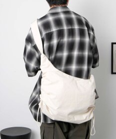 WEGO 【ユニセックスITEM/A4サイズ収納可能】サイドドロストキャンバスショルダー