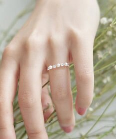 Tiaclasse 3粒パール&ストーンリング