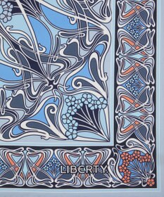 LIBERTY. アイアンシ シルクツイル スカーフ 45