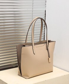 style code 【MERCURYDUO/マーキュリーデュオ】両アオリポケット サイド配色A4トートバッグ　 キーチャーム付