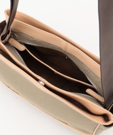 Y'SACCS トラベル ホライズンショルダー