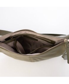 UNBILLION アトランタ ATLANTA / やぎ革軽量ハーフムーンショルダー