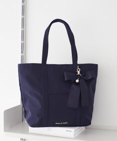Maison de FLEUR リボンチャーム付きマルチポケットトートバッグ