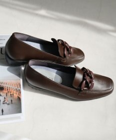 Pointer 【石岡真実さん着用】日本製 本革超軽量チェーンモチーフローファー