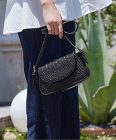 Tiaclasse 【安田美沙子さん着用・2TYPE肩紐/ショルダー&斜め掛け】フラップミニバッグ